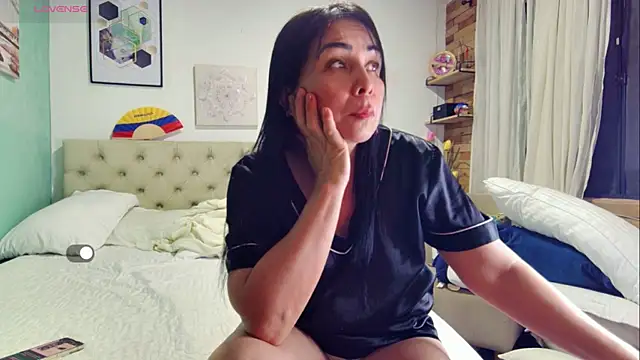 Snapshot of yanella_fire chatting on 07.18.26 yanella fire online show from 07.18.26