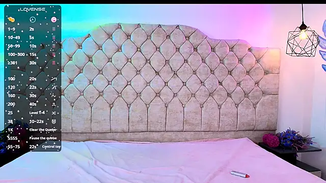 Snapshot of Victoria_Adams14 chatting on 02.15.25 Victoria Adams14 online show from 02.15.25