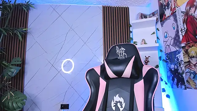 Snapshot of Victoria_Adams14 chatting on 02.20.25 Victoria Adams14 online show from 02.20.25