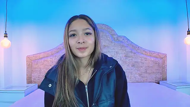 Snapshot of Victoria_Adams14 chatting on 02.22.25 Victoria Adams14 online show from 02.22.25