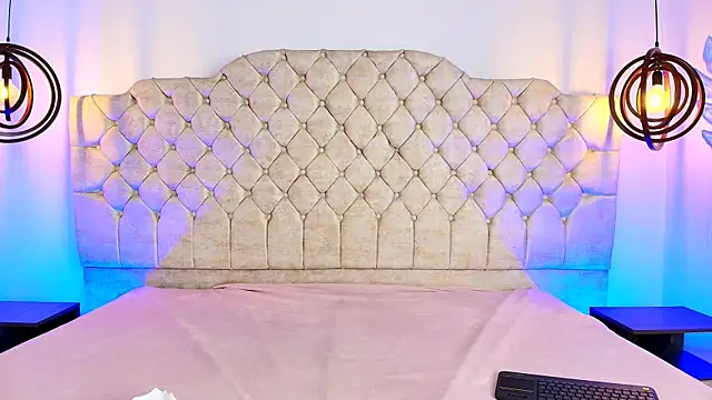 Snapshot of Victoria_Adams14 chatting on 02.23.25 Victoria Adams14 online show from 02.23.25