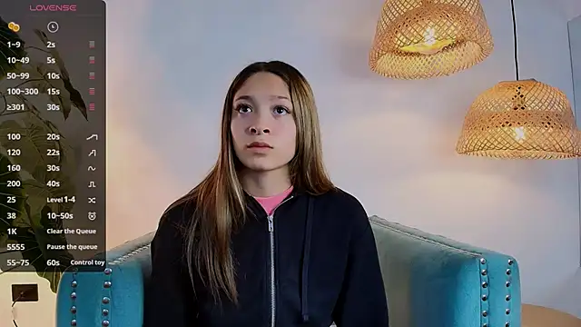 Snapshot of Victoria_Adams14 chatting on 03.12.25 Victoria Adams14 online show from 03.12.25