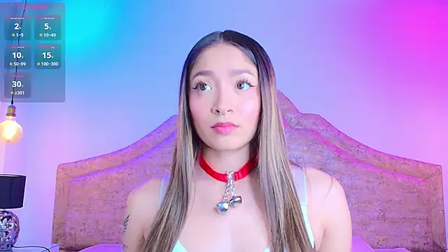 Snapshot of Victoria_Adams14 chatting on 09.24.25 Victoria Adams14 online show from 09.24.25