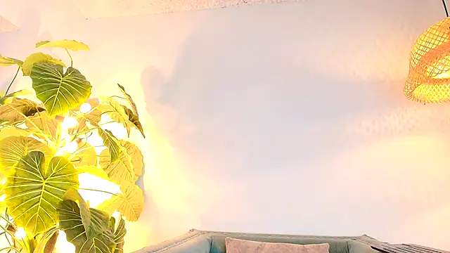 Snapshot of Victoria_Adams14 chatting on 10.09.25 Victoria Adams14 online show from 10.09.25