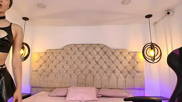 Snapshot of Victoria_Adams14 chatting on 03.18.26 Victoria Adams14 online show from 03.18.26