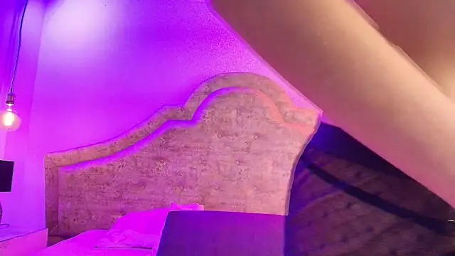 Snapshot of Victoria_Adams14 chatting on 04.06.26 Victoria Adams14 online show from 04.06.26