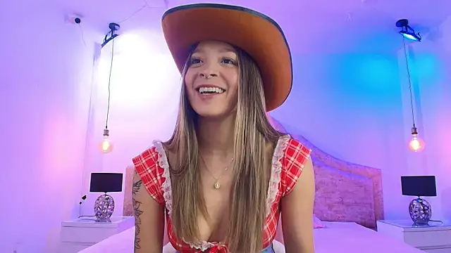 Snapshot of Victoria_Adams14 chatting on 04.18.26 Victoria Adams14 online show from 04.18.26