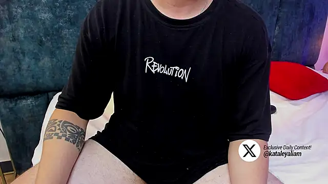 Snapshot of kataleyandliam chatting on 02.14.25 kataleyandliam online show from 02.14.25