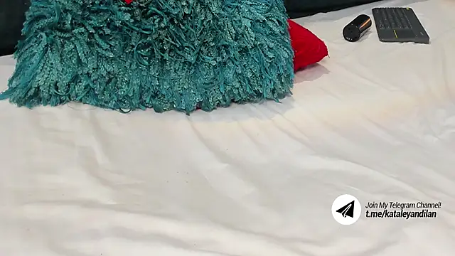 Snapshot of kataleyandliam chatting on 02.28.25 kataleyandliam online show from 02.28.25