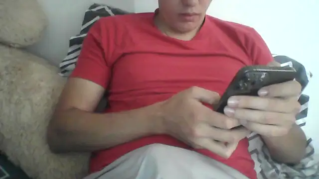 Snapshot of Estebitan_vm chatting on 11.10.25 Estebitan vm online show from 11.10.25