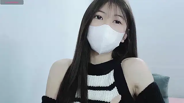 tanhxiu online show from 12.17.24