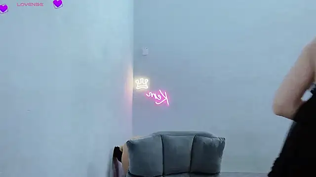 tanhxiu online show from 01.12.25