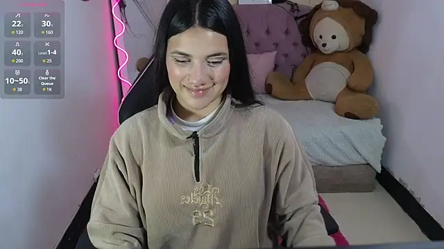 Snapshot of Chiara_tay chatting on 11.02.25 Chiara tay online show from 11.02.25