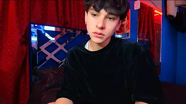 Luke Howland online show from 11.04.25