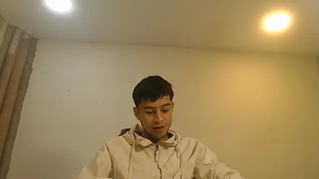 Snapshot of danielitopapuu chatting on 06.05.26 danielitopapuu online show from 06.05.26