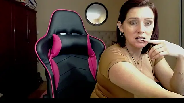 Carol Scottt online show from 01.25.25