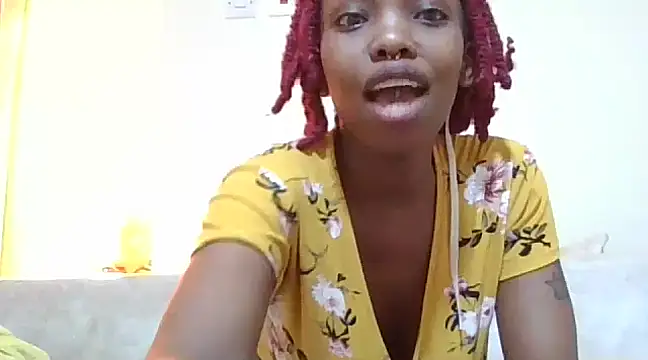 Snapshot of sexxygoldy chatting on 02.14.25 sexxygoldy online show from 02.14.25