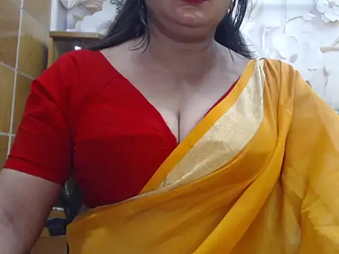 Snapshot of desi-maisa130 chatting on 06.28.26 desi-maisa130 online show from 06.28.26