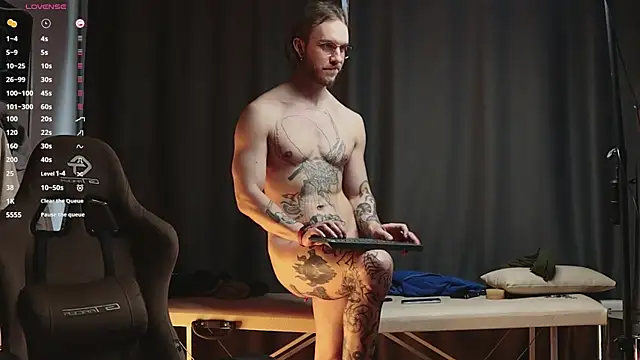 pleasure8869 online show from 02.13.25