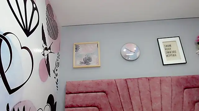 ValeriaAguilar online show from 12.31.24