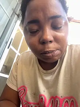 JCCaramelbarbie1 online show from 11.25.25