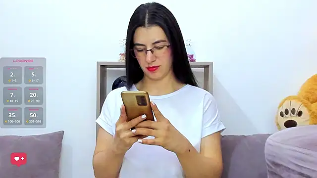 Snapshot of _AllisonSweet_ chatting on 04.27.26 AllisonSweet online show from 04.27.26