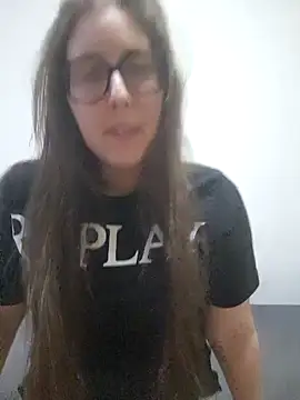 Snapshot of Sarah459 chatting on 06.11.26 Sarah459 online show from 06.11.26