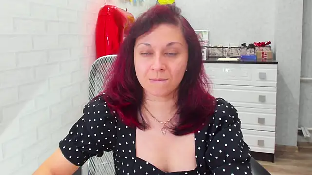 Snapshot of TeasyLana chatting on 03.20.25 TeasyLana online show from 03.20.25