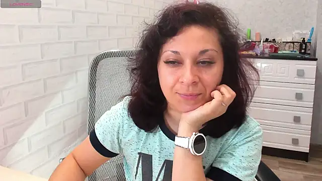 Snapshot of TeasyLana chatting on 05.07.26 TeasyLana online show from 05.07.26