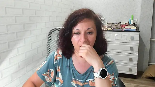 Snapshot of TeasyLana chatting on 06.11.26 TeasyLana online show from 06.11.26