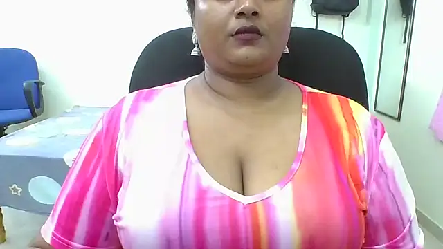 Snapshot of tamil_ureniya chatting on 02.05.25 tamil ureniya online show from 02.05.25