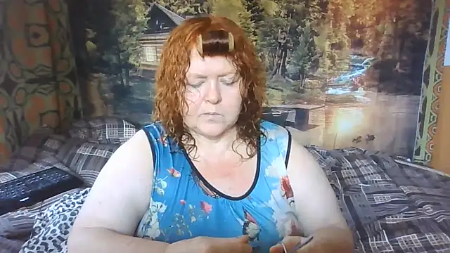 Snapshot of RoseRed69 chatting on 06.25.26 RoseRed69 online show from 06.25.26