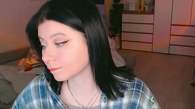 xoxoavi online show from 12.30.24