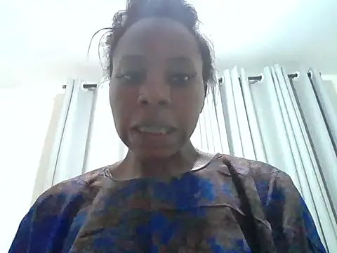 Snapshot of Queen_loveer chatting on 06.02.26 Queen loveer online show from 06.02.26