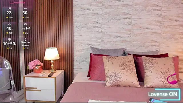 AndreaPink2024 online show from 10.10.25