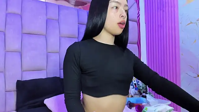 Snapshot of Sofia_Mirandaa18 chatting on 04.20.26 Sofia Mirandaa18 online show from 04.20.26