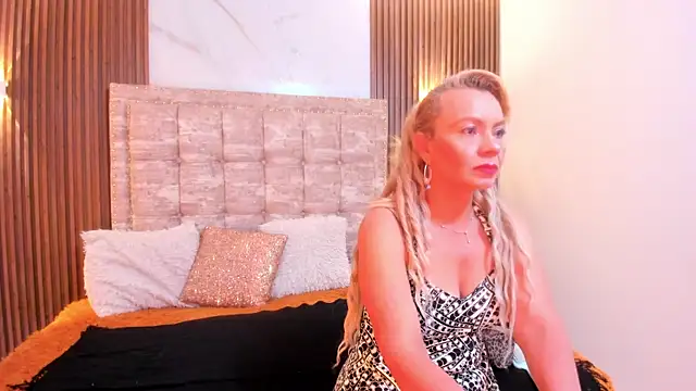 Snapshot of AnastasiaTaylor_ chatting on 09.16.25 AnastasiaTaylor  online show from 09.16.25