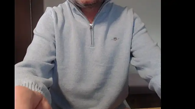 Snapshot of tuttiluss44 chatting on 12.28.24 tuttiluss44 online show from 12.28.24