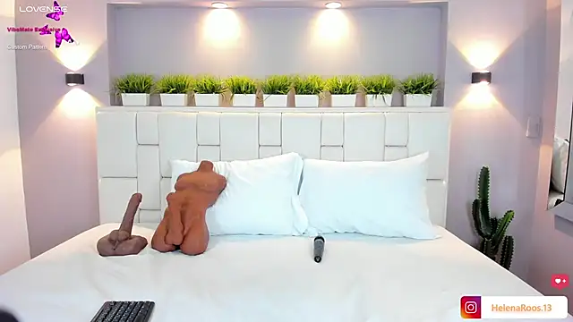 HelenaRoos online show from 12.21.25