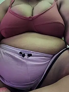 Snapshot of bigboobyrush chatting on 10.30.25 bigboobyrush online show from 10.30.25