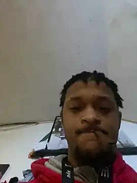 Snapshot of rayyymack chatting on 12.08.24 rayyymack online show from 12.08.24