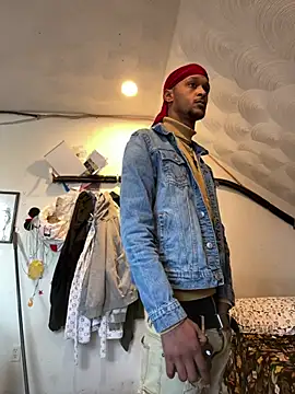 Snapshot of rayyymack chatting on 01.28.25 rayyymack online show from 01.28.25