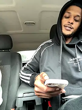 Snapshot of rayyymack chatting on 10.13.25 rayyymack online show from 10.13.25