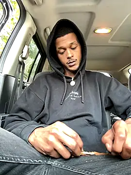 Snapshot of rayyymack chatting on 10.15.25 rayyymack online show from 10.15.25