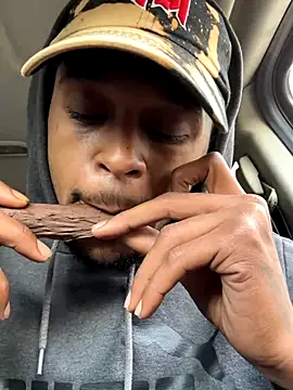 Snapshot of rayyymack chatting on 11.06.25 rayyymack online show from 11.06.25