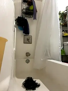 Snapshot of rayyymack chatting on 11.19.25 rayyymack online show from 11.19.25