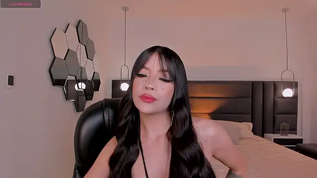 ValeriaRiveraX online show from 11.30.25