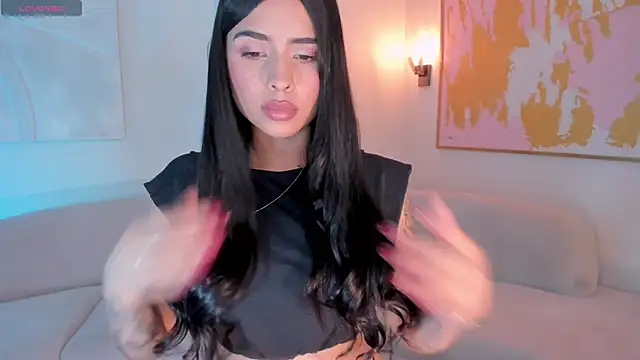 Snapshot of MariaHerrera_ chatting on 06.26.26 MariaHerrera online show from 06.26.26