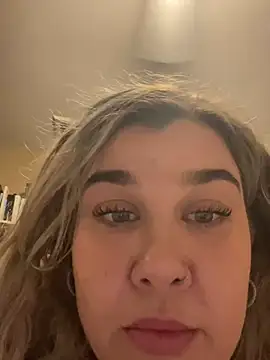 Snapshot of LolaBeretta chatting on 03.01.25 LolaBeretta online show from 03.01.25