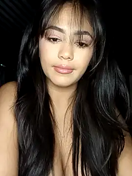 Snapshot of azzahara069 chatting on 12.18.24 azzahara069 online show from 12.18.24